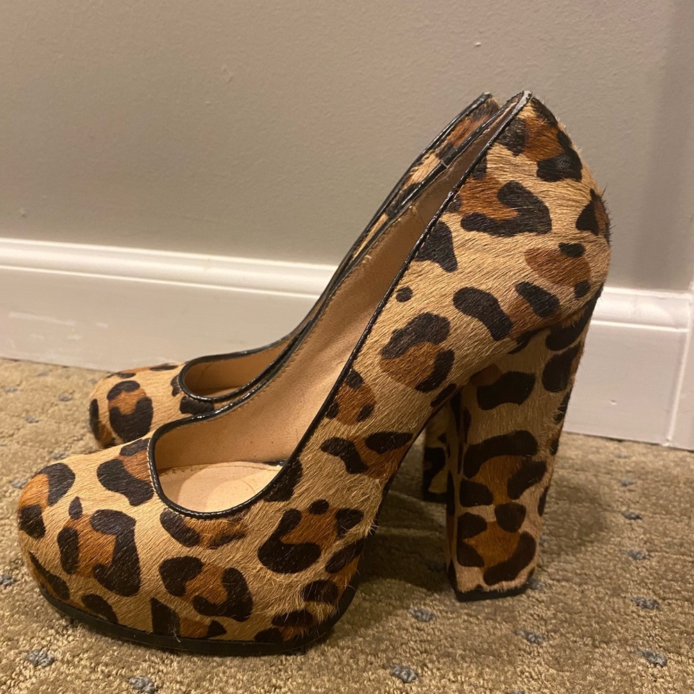 Women Cheetah Steve Madden Pumps